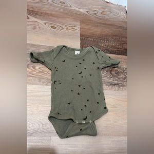 Kate Quinn Thermal Onesie 12-18 months